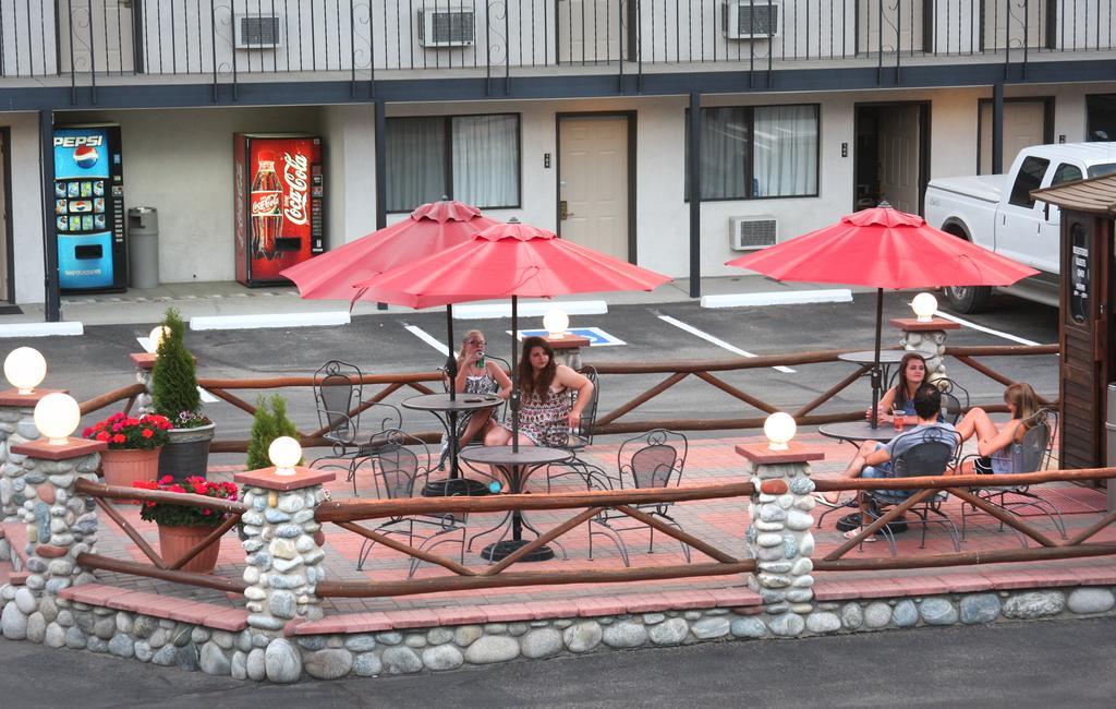 Gateway Inn And Suites Salida Extérieur photo